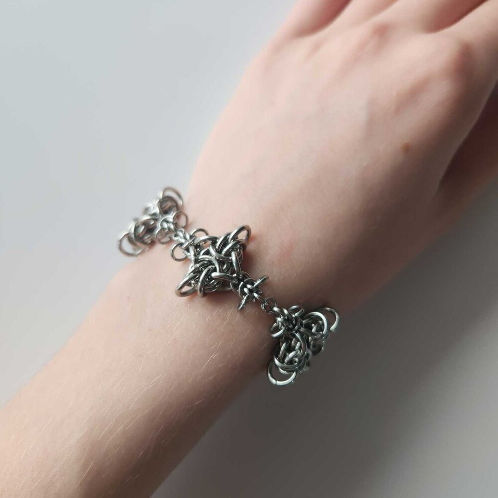 Gothic medieval style chunky silver chainmail bracelet with spikes - Picture 3 of 8